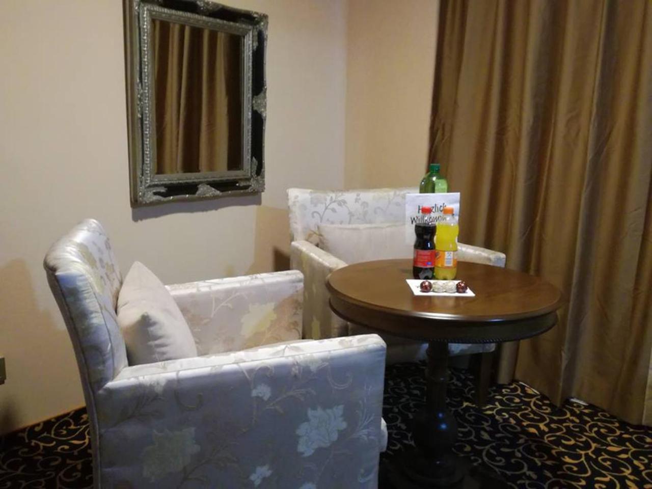 Hotel Zum Weissen Ochsen Aalen Exteriör bild