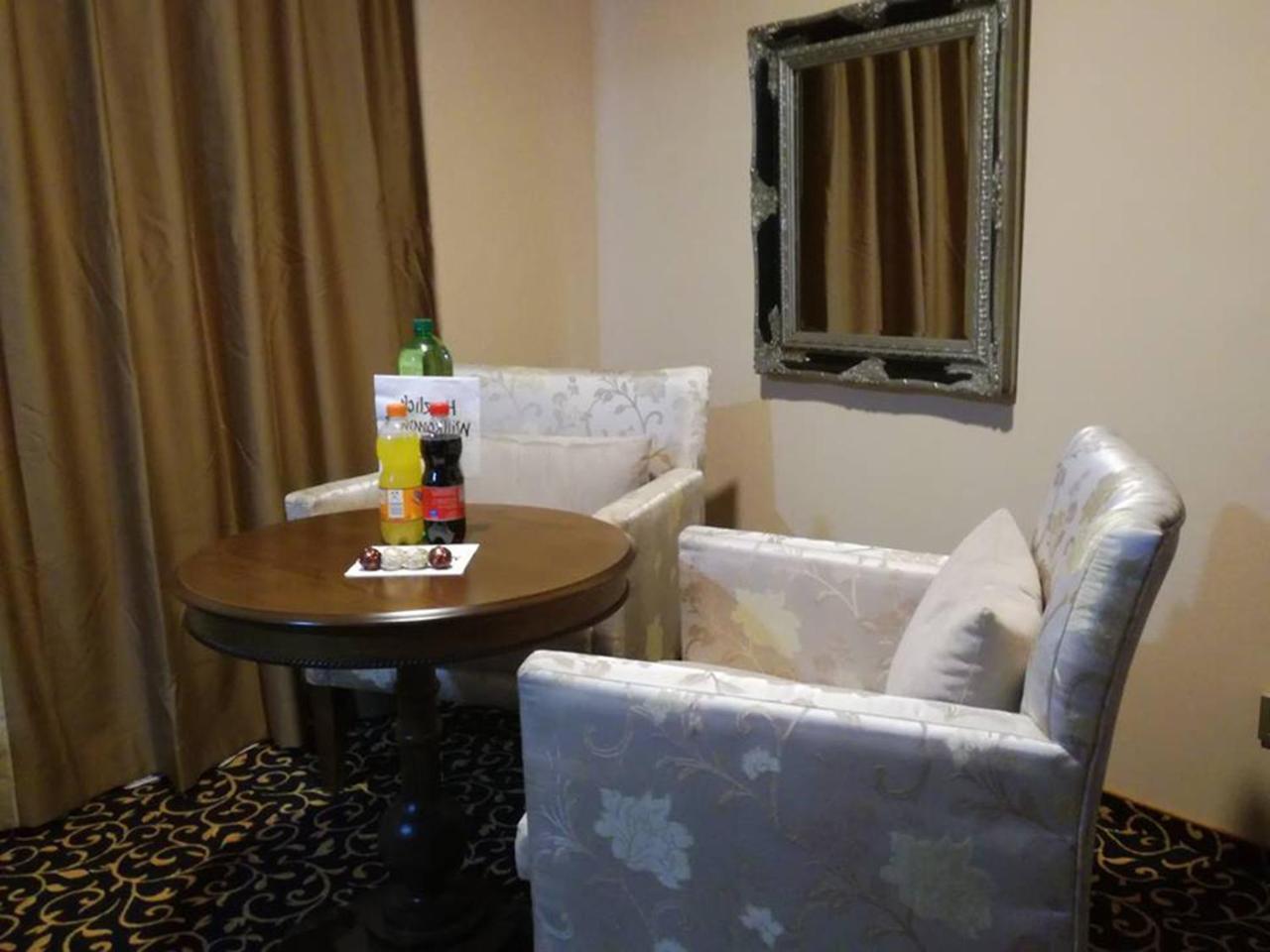 Hotel Zum Weissen Ochsen Aalen Exteriör bild