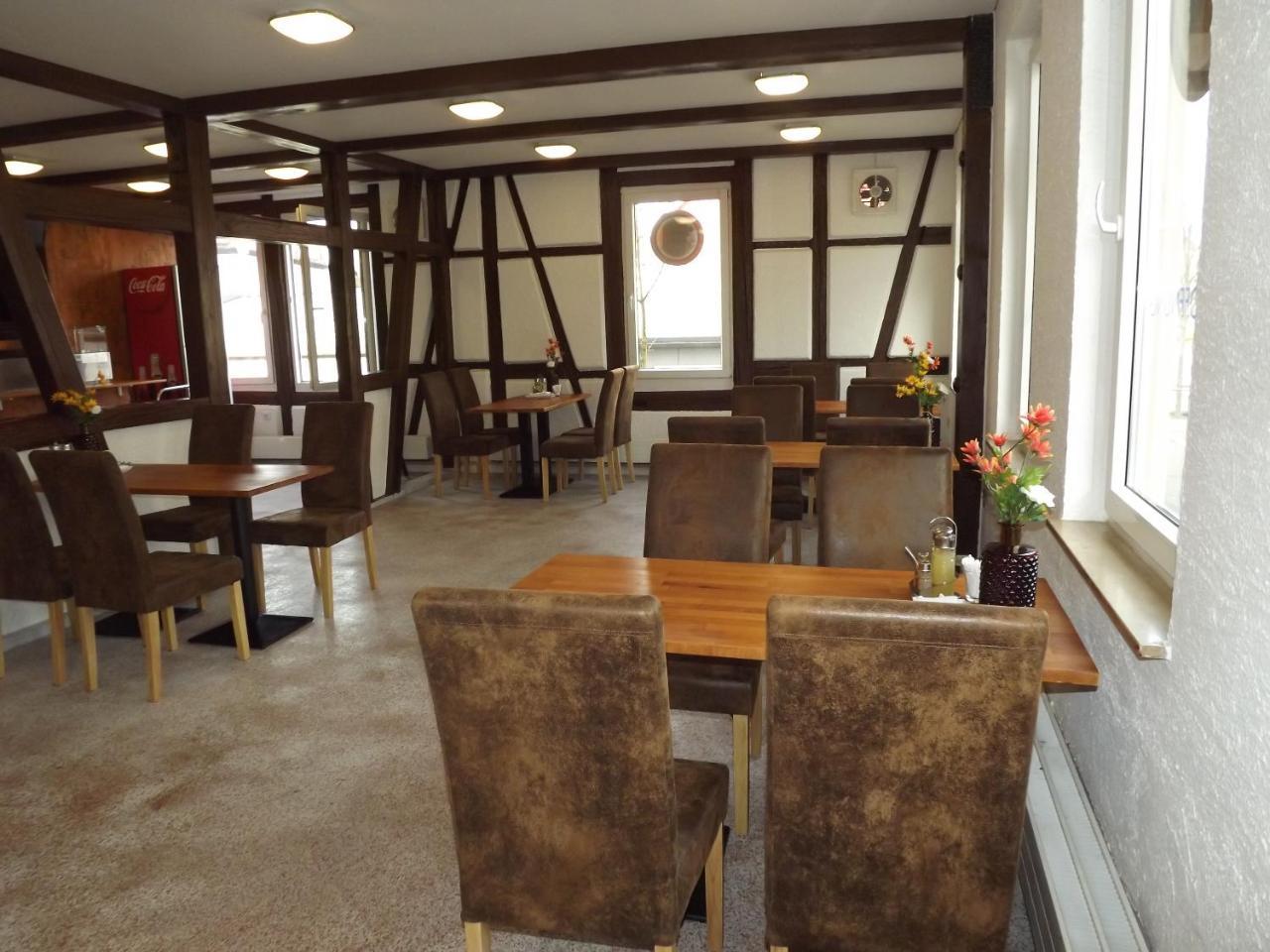 Hotel Zum Weissen Ochsen Aalen Exteriör bild